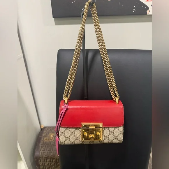 GG Supreme Monogram Padlock red and pink bag with gold chain - Picture 3 of 16